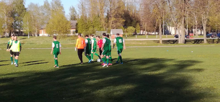 Panevėžio apskrities futbolo mėgėjų pirmenybėse pasikeitė lyderis.