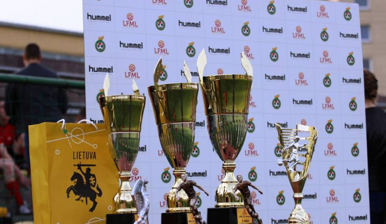 Futbolo mėgėjai iš visos Lietuvos varžėsi tradiciniame LFML 7x7 turnyre